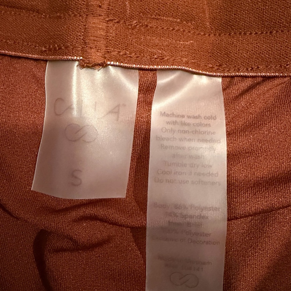 CALIA Women’s High-Rise Step Up Shorts Small Red Brown Athletic NWT - Picture 5 of 6